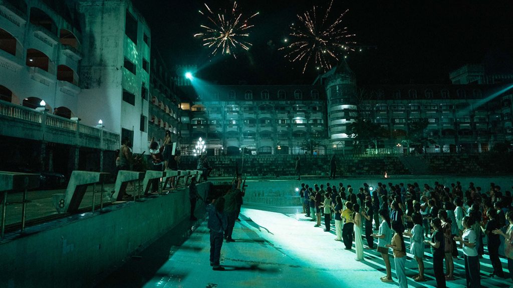 Netflix《回魂計》幕後花絮〈製作揭秘〉曝光,動作戲、場景打造全揭密 3 20251023 NEWS 7 12