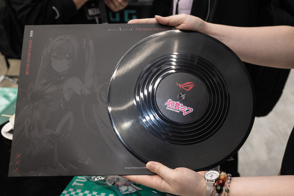 來趟ROGx《初音未來》之旅吧!主題快閃店登場、入手小全配就送好禮,現場活動直擊 34 20251024 asus09