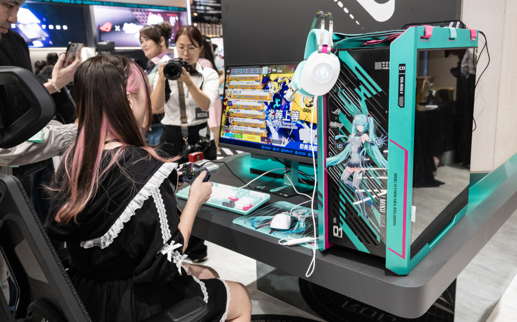來趟ROGx《初音未來》之旅吧!主題快閃店登場、入手小全配就送好禮,現場活動直擊 31 20251024 asus10