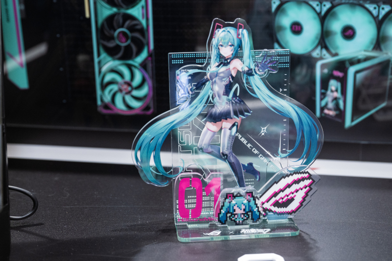 來趟ROGx《初音未來》之旅吧!主題快閃店登場、入手小全配就送好禮,現場活動直擊 21 20251024 asus14 2 1