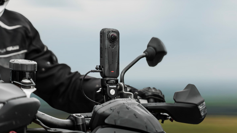Insta360史上最輕全景相機X4 Air輕盈登場,165克超輕量設計輕裝上陣、隨手開拍,精準捕捉靈感每一瞬間 4 20251029 Insta360 4