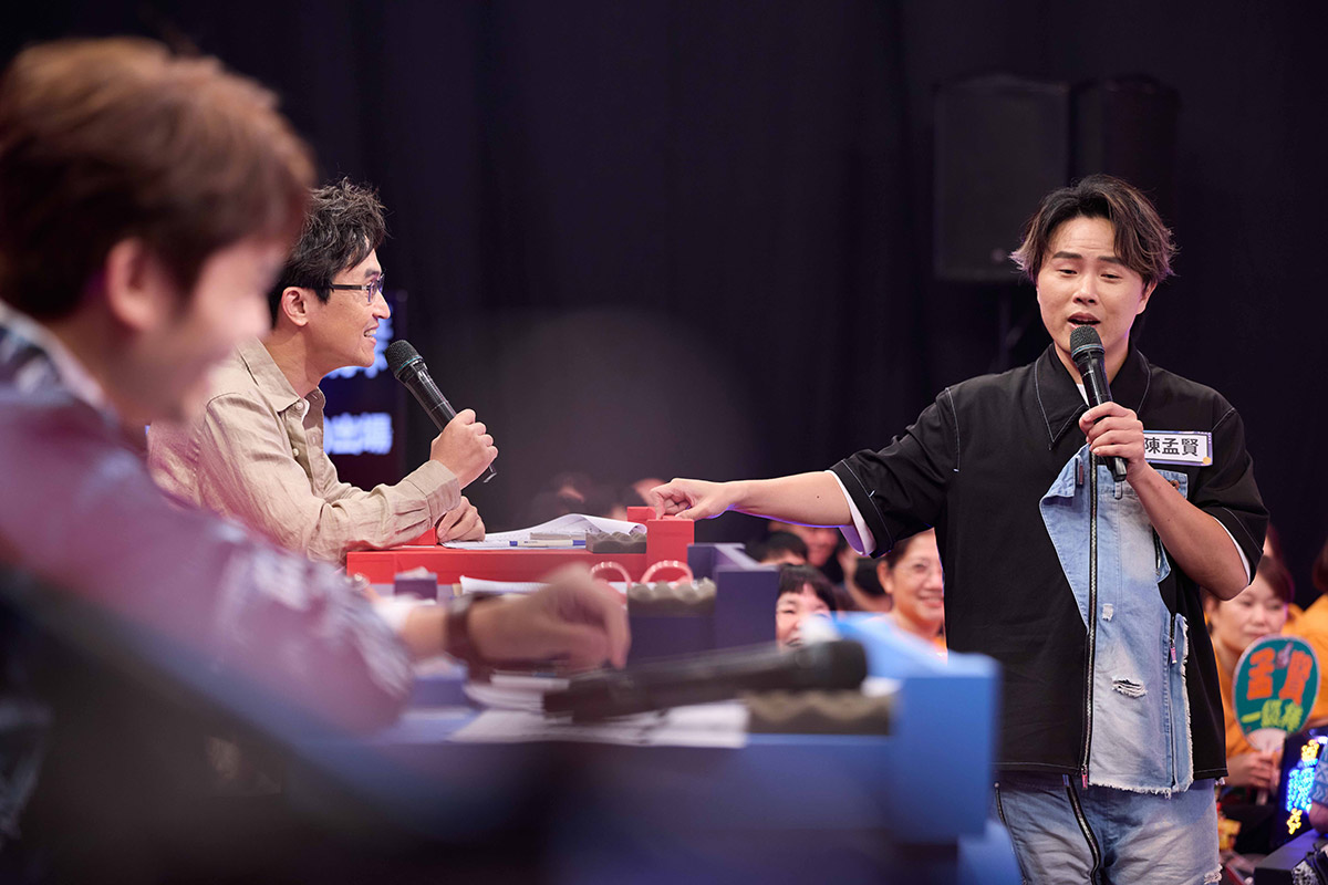 《Talk Talk秀台語》陳孟賢連兩週競賽,化身八點檔惡女「公車萍」 3 20251030 NEWS 1 3 1