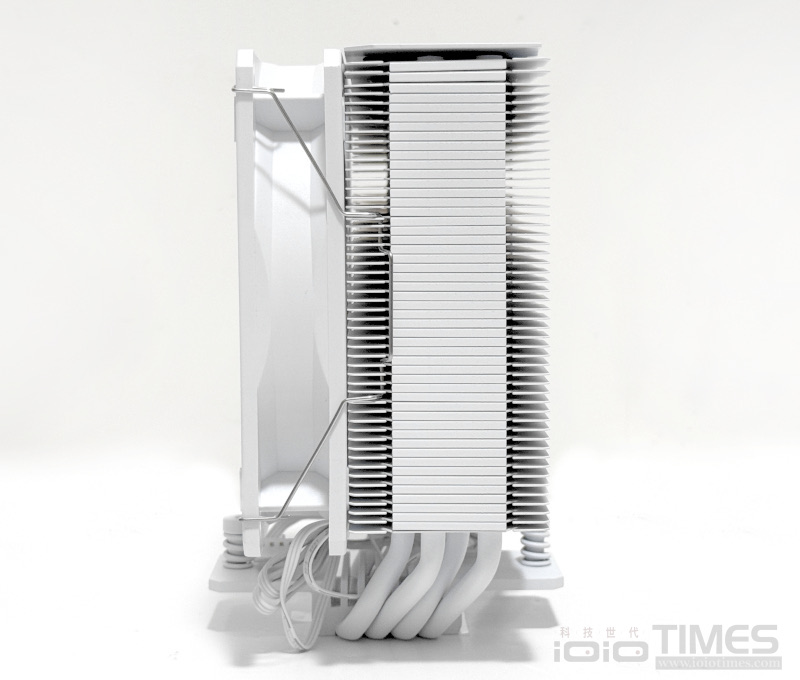 FSP MP7/NP5 WHITE ARGB Cooler開箱試用,純白體驗與亮眼燈效一次滿足! 11 fspmp7np5whiteargbcooler 016 1