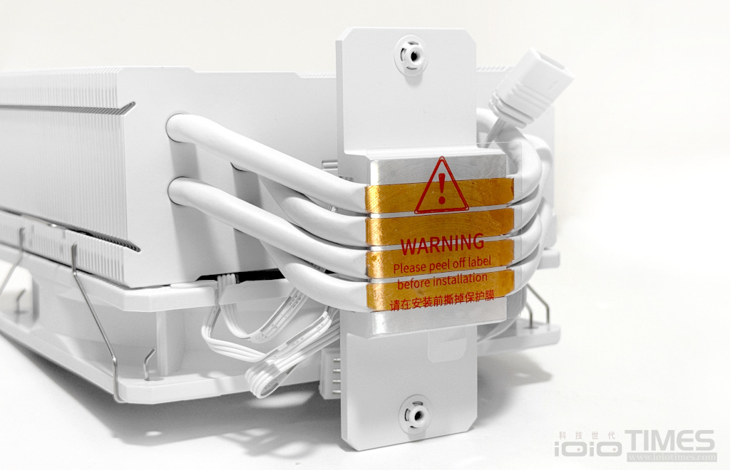 FSP MP7/NP5 WHITE ARGB Cooler開箱試用,純白體驗與亮眼燈效一次滿足! 13 fspmp7np5whiteargbcooler 017