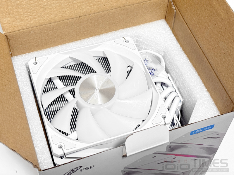 FSP MP7/NP5 WHITE ARGB Cooler開箱試用,純白體驗與亮眼燈效一次滿足! 7 fspmp7np5whiteargbcooler 023 2