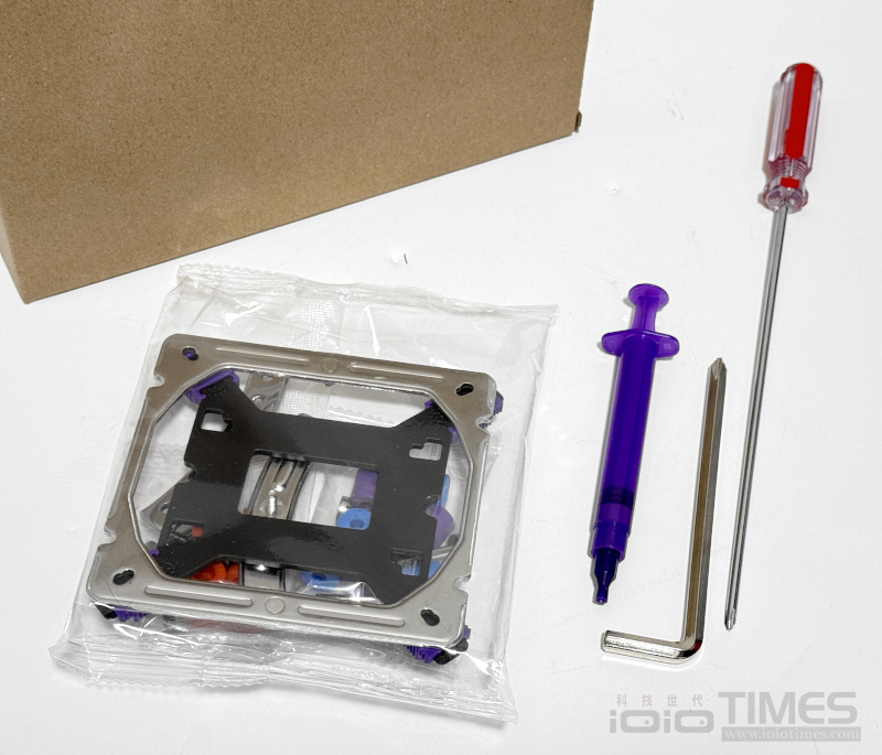 FSP MP7/NP5 WHITE ARGB Cooler開箱試用,純白體驗與亮眼燈效一次滿足! 19 fspmp7np5whiteargbcooler 025 1