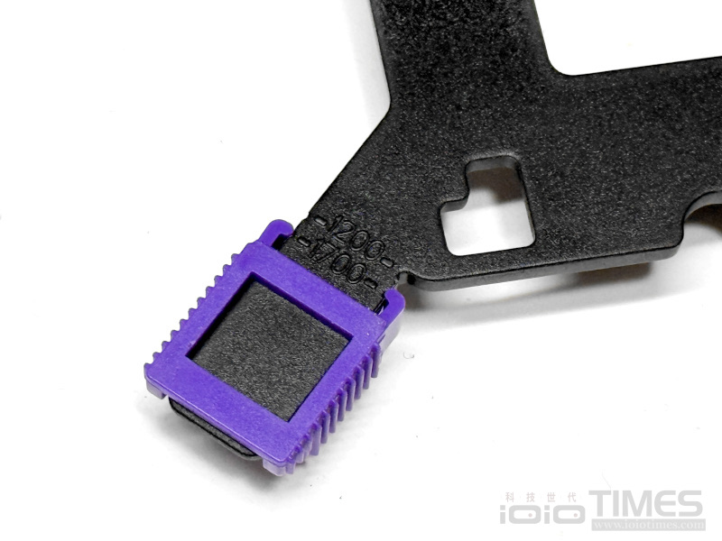 FSP MP7/NP5 WHITE ARGB Cooler開箱試用,純白體驗與亮眼燈效一次滿足! 30 fspmp7np5whiteargbcooler 031 1