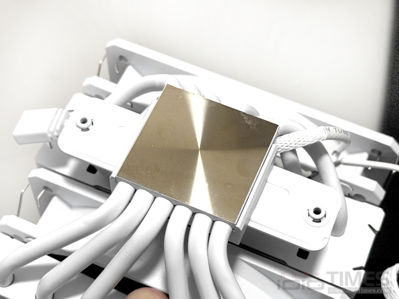 FSP MP7/NP5 WHITE ARGB Cooler開箱試用,純白體驗與亮眼燈效一次滿足! 32 fspmp7np5whiteargbcooler 032 2