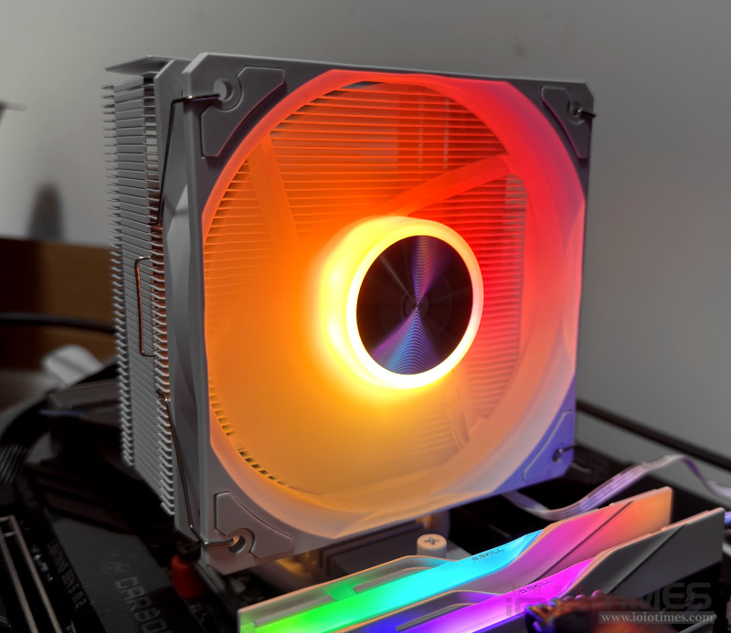 FSP MP7/NP5 WHITE ARGB Cooler開箱試用,純白體驗與亮眼燈效一次滿足! 43 fspmp7np5whiteargbcooler 041 1