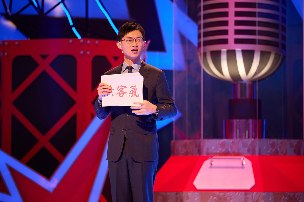 豬哥亮還活著?謝金晶《Talk Talk秀台語2》洩爸爸最新「歌廳秀」 3 20251106 NEWS 1 1