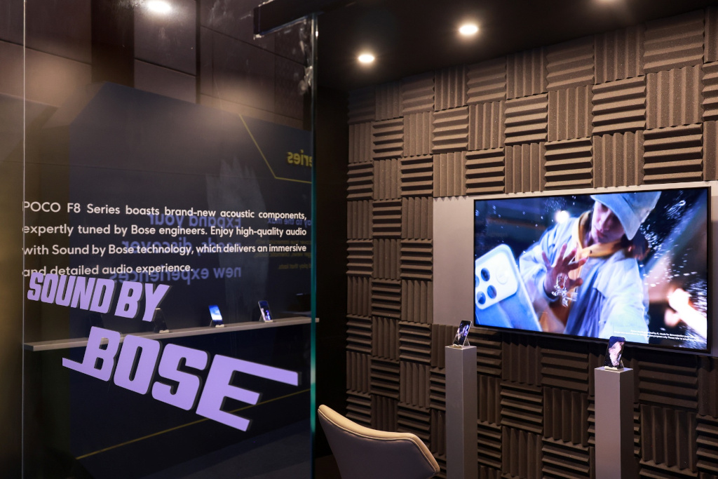 POCO F8 Series強悍登場、一次解鎖四大核心戰力,攜手Bose聯合調音×首發Snapdragon 8 Elite Gen 5×搭載5倍潛望長焦×旗艦HyperRGB AMOLED螢幕震撼升級 2 20251126 pocof802