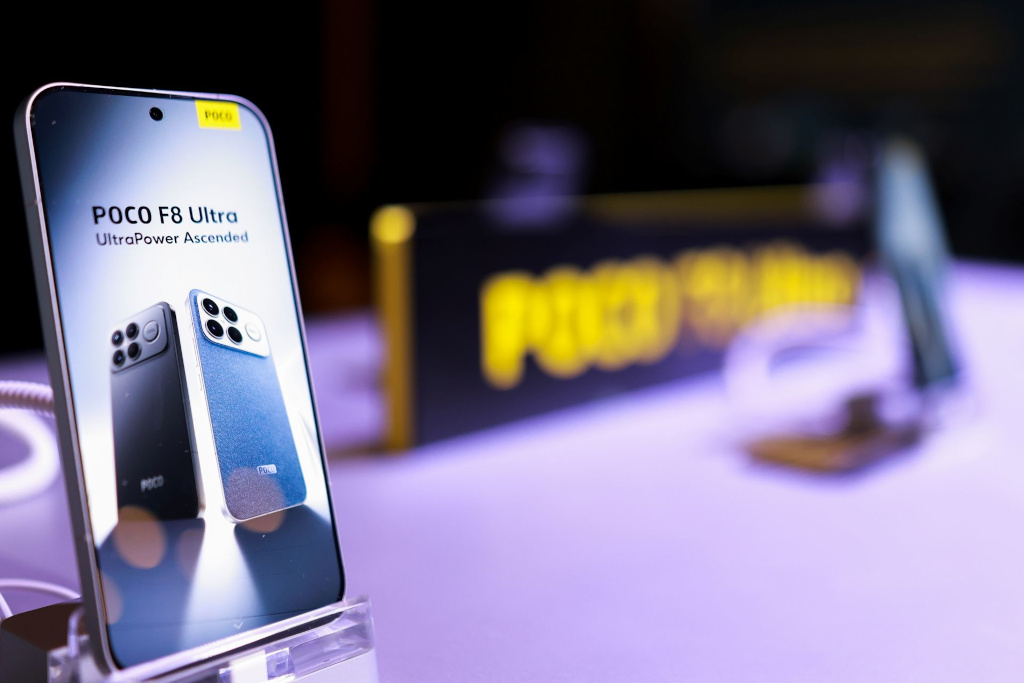 POCO F8 Series強悍登場、一次解鎖四大核心戰力,攜手Bose聯合調音×首發Snapdragon 8 Elite Gen 5×搭載5倍潛望長焦×旗艦HyperRGB AMOLED螢幕震撼升級 5 20251126 pocof805