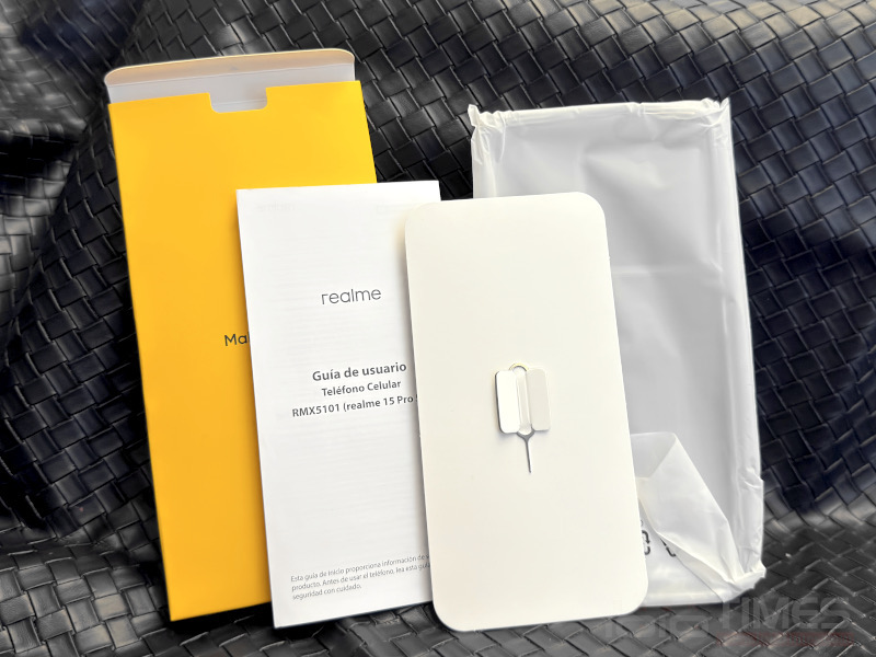 realme 15 Pro、15 5G開箱試用,三鏡好拍、美型設計,高效/平價的超值選擇! 9 realme15pro15 010 2