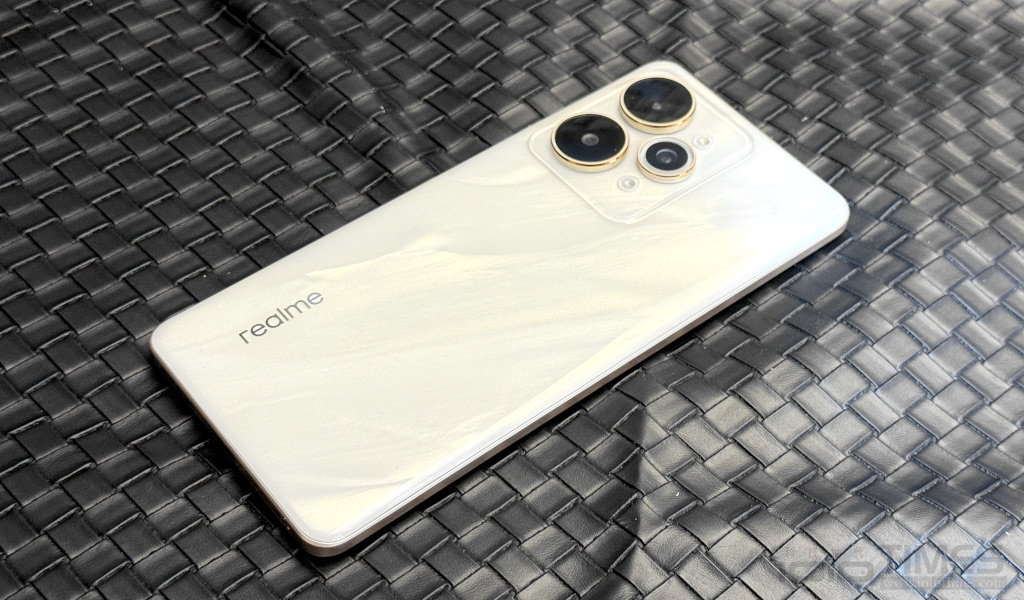 realme 15 Pro、15 5G開箱試用,三鏡好拍、美型設計,高效/平價的超值選擇! 11 realme15pro15 013 2