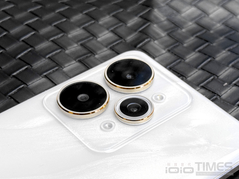 realme 15 Pro、15 5G開箱試用,三鏡好拍、美型設計,高效/平價的超值選擇! 13 realme15pro15 014 1