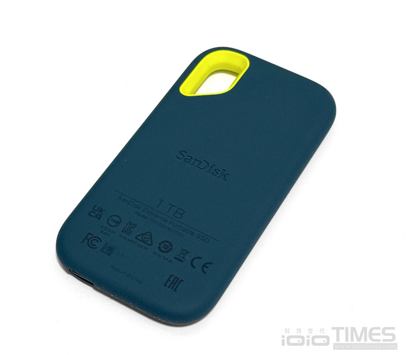 SanDisk Extreme Portable SSD開箱試用,小巧易攜、IP65防水防塵、高速1050/1000 MB/s傳輸 9 sandiskextremessd 012 1