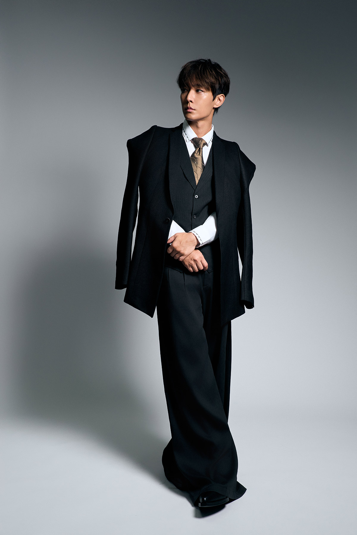 炎亞綸《Ikigai》 巡迴演唱會開賣狂炸!首站曼谷火力全開!十首新歌全球首演 唱好唱滿! 5 20251201 NEWS 1 12