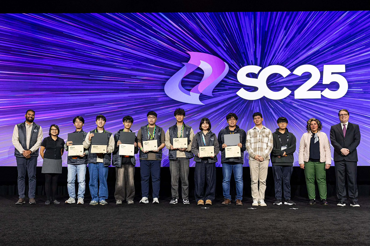 技嘉伺服器平台展實力,臺灣大學勇奪SC25學生叢集競賽總冠軍 1 20251210 NEWS 1 28