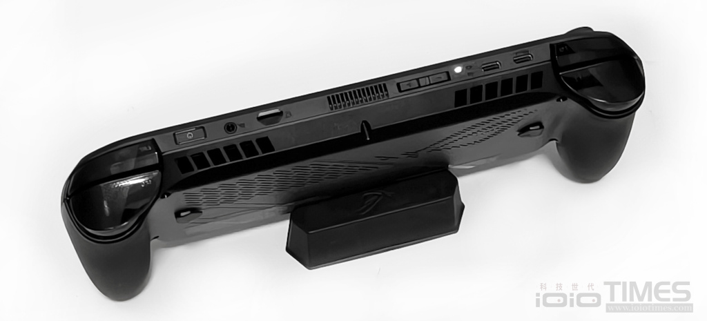 asusrogallyxbox 017