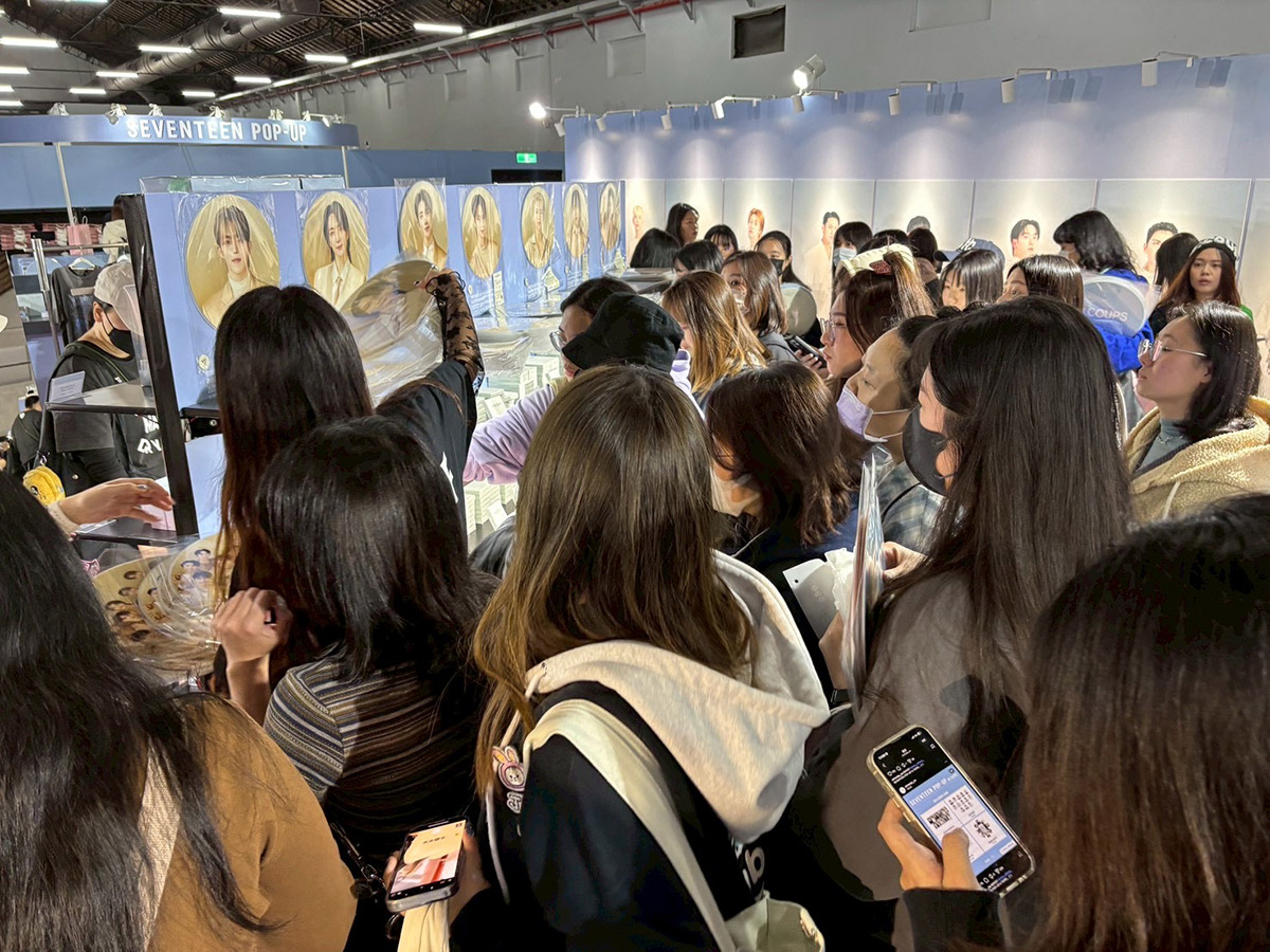 韓國人氣男團SEVENTEEN官方周邊快閃店登陸台北,與粉絲近距離相見 15 20260115 NEWS 1 12