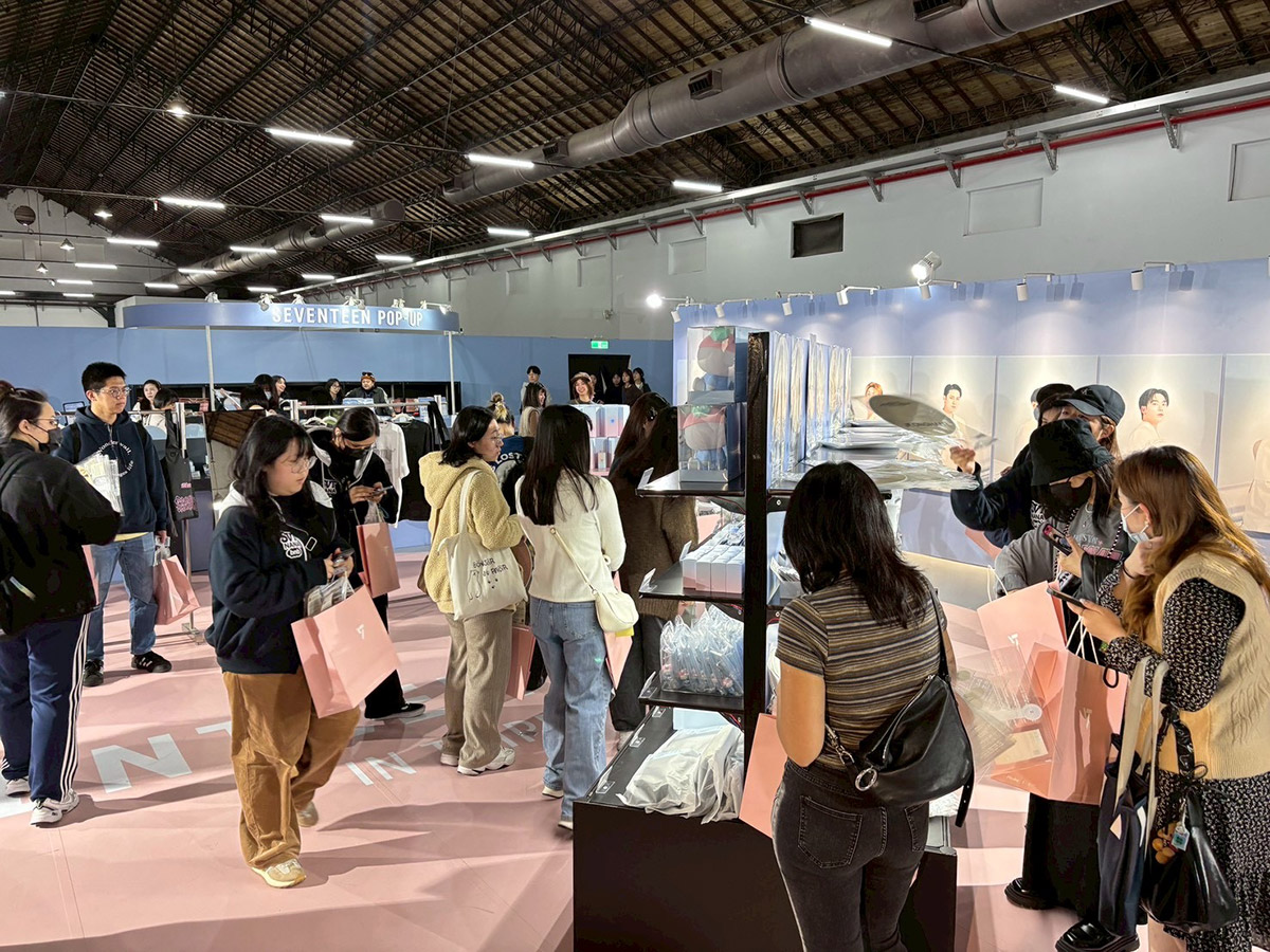韓國人氣男團SEVENTEEN官方周邊快閃店登陸台北,與粉絲近距離相見 13 20260115 NEWS 1 14