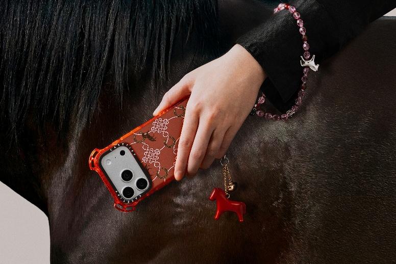 【CASETiFY每週推薦系列】2026「馬」不停蹄換新殼!最新彩虹小馬聯名系列美髮沙龍、春節限定主題,還有馬年印花特輯讓你「馬」上成為全場焦點 8 20260122 news casetify06