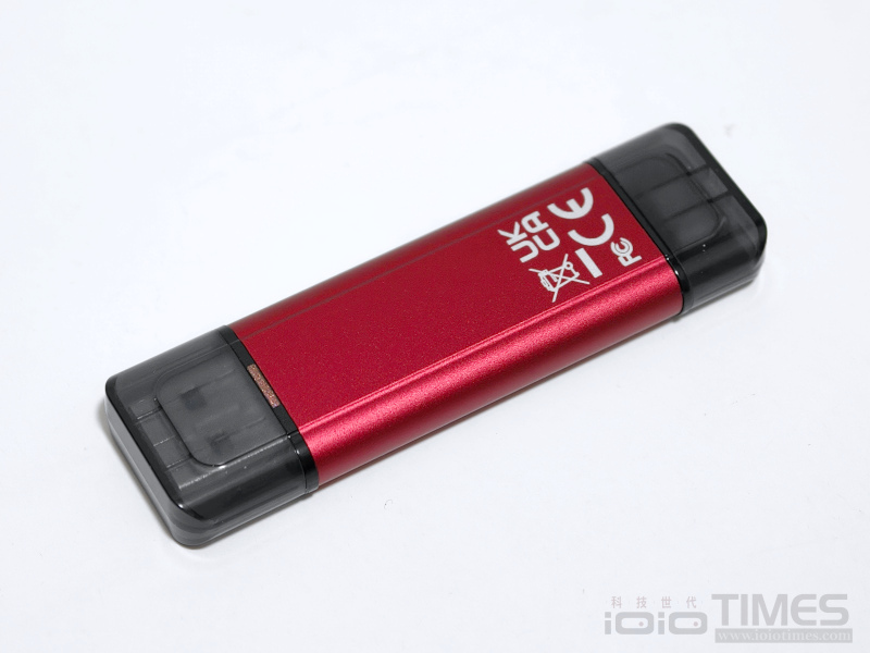 kingstondualportablessd2tb 012