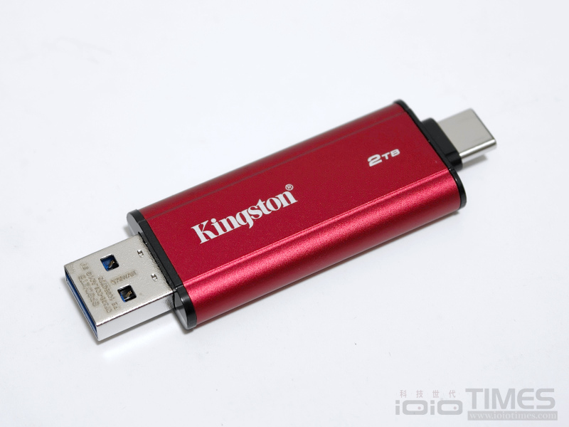 kingstondualportablessd2tb 013