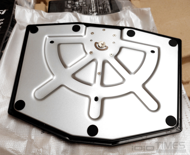 MSI MPG 272QRF X36電競螢幕開箱試用,搭載NVIDIA G-SYNC Pulsar技術、超流暢動態清晰畫面玩遊戲更有勝算 9 msimpg272qrfx36 005 4