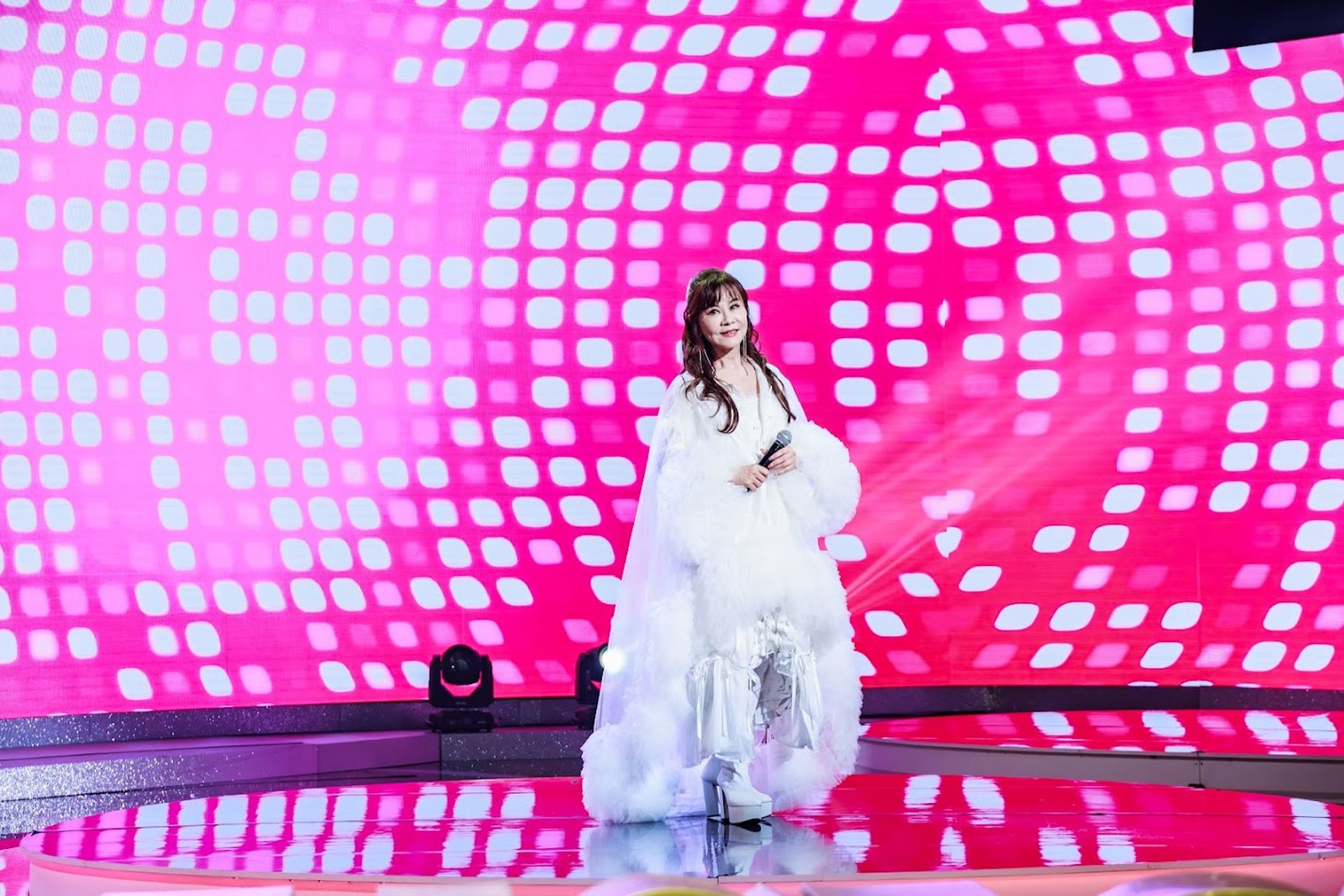 台語歌后龍千玉登《唱歌給你聽》開金嗓,為籌備個唱緊張到胃食道逆流 4 20260203 NEWS 1 8