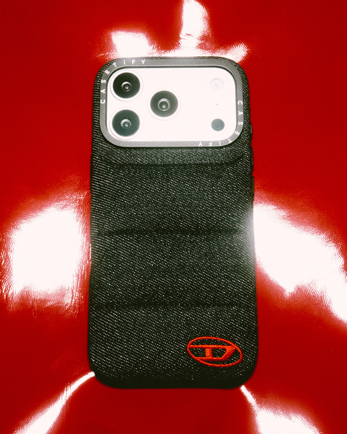 潮人必備話題單品DIESEL + CASETiFY聯名系列重磅回歸,丹寧 x 花卉元素大膽釋放叛逆態度、前衛美學全面升級! 1 20260210 NEWS 1 19