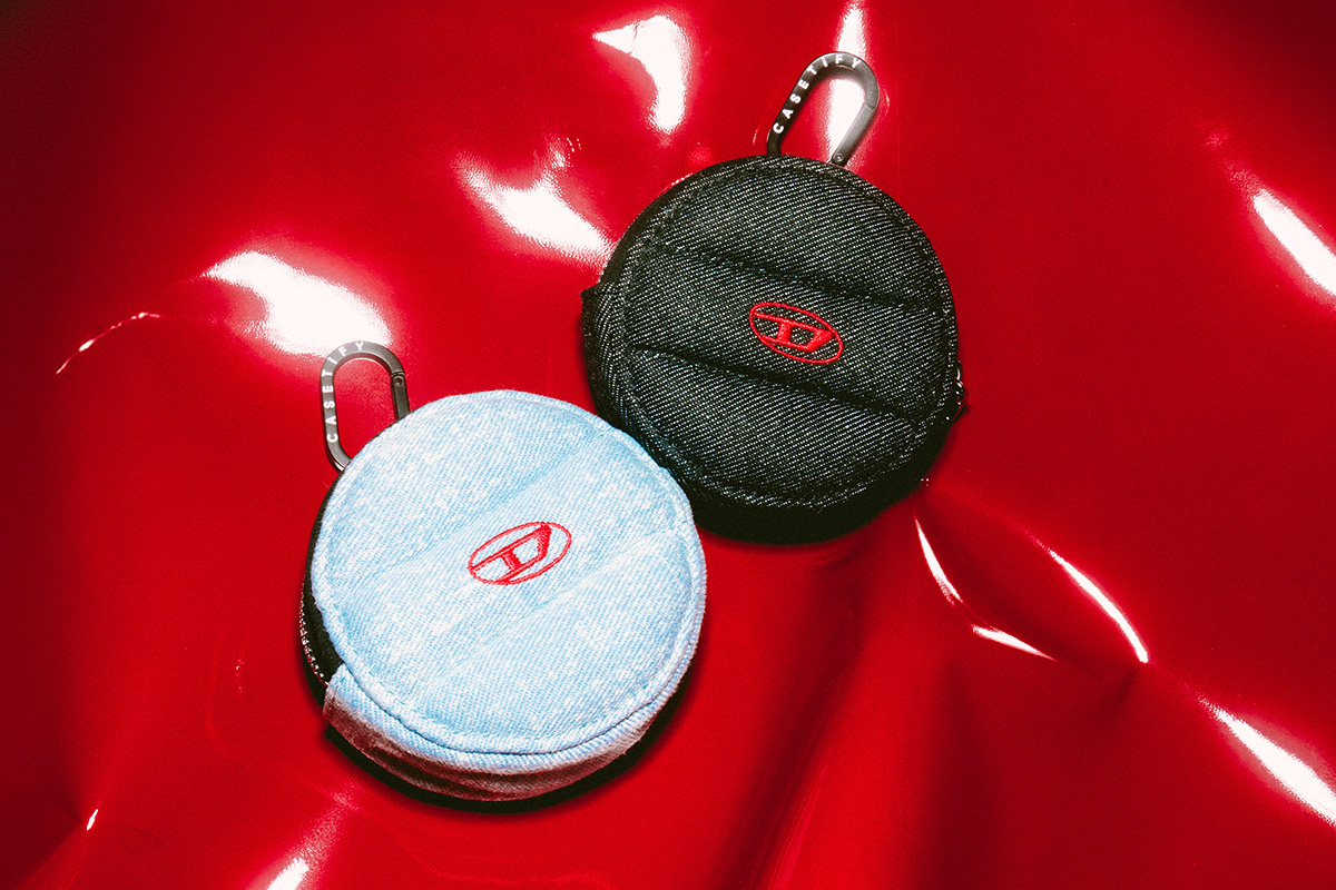 潮人必備話題單品DIESEL + CASETiFY聯名系列重磅回歸,丹寧 x 花卉元素大膽釋放叛逆態度、前衛美學全面升級! 4 20260210 NEWS 1 20