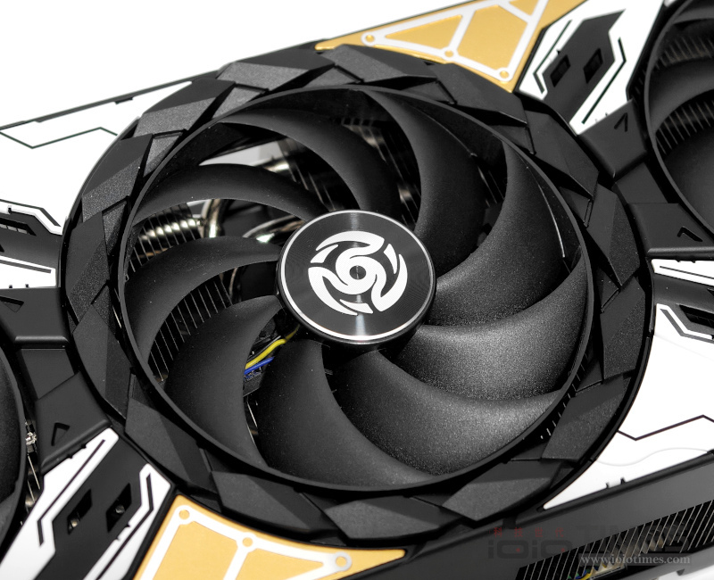 ZOTAC GAMING GeForce RTX 5070 Ti 16GB天啟OC顯卡開箱試用,二次元機甲美學科技、ARGB鑽切幻彩光環超酷炫 16 zotacgeforcertx5070ti16goc 017 1