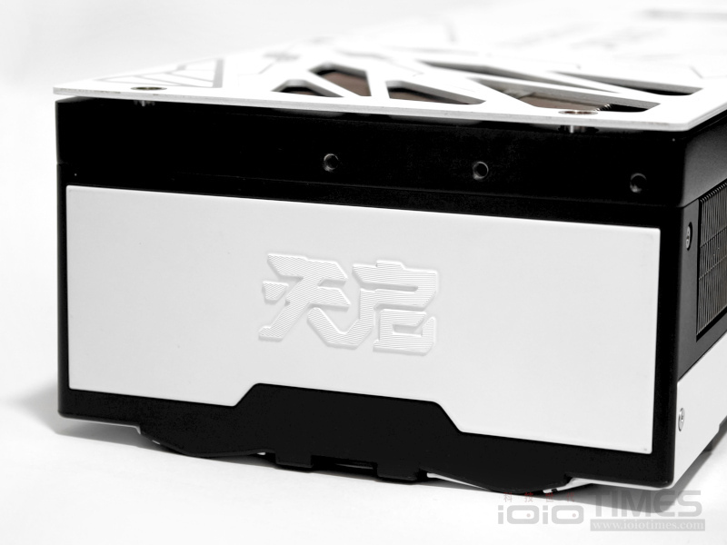 ZOTAC GAMING GeForce RTX 5070 Ti 16GB天啟OC顯卡開箱試用,二次元機甲美學科技、ARGB鑽切幻彩光環超酷炫 19 zotacgeforcertx5070ti16goc 018 1