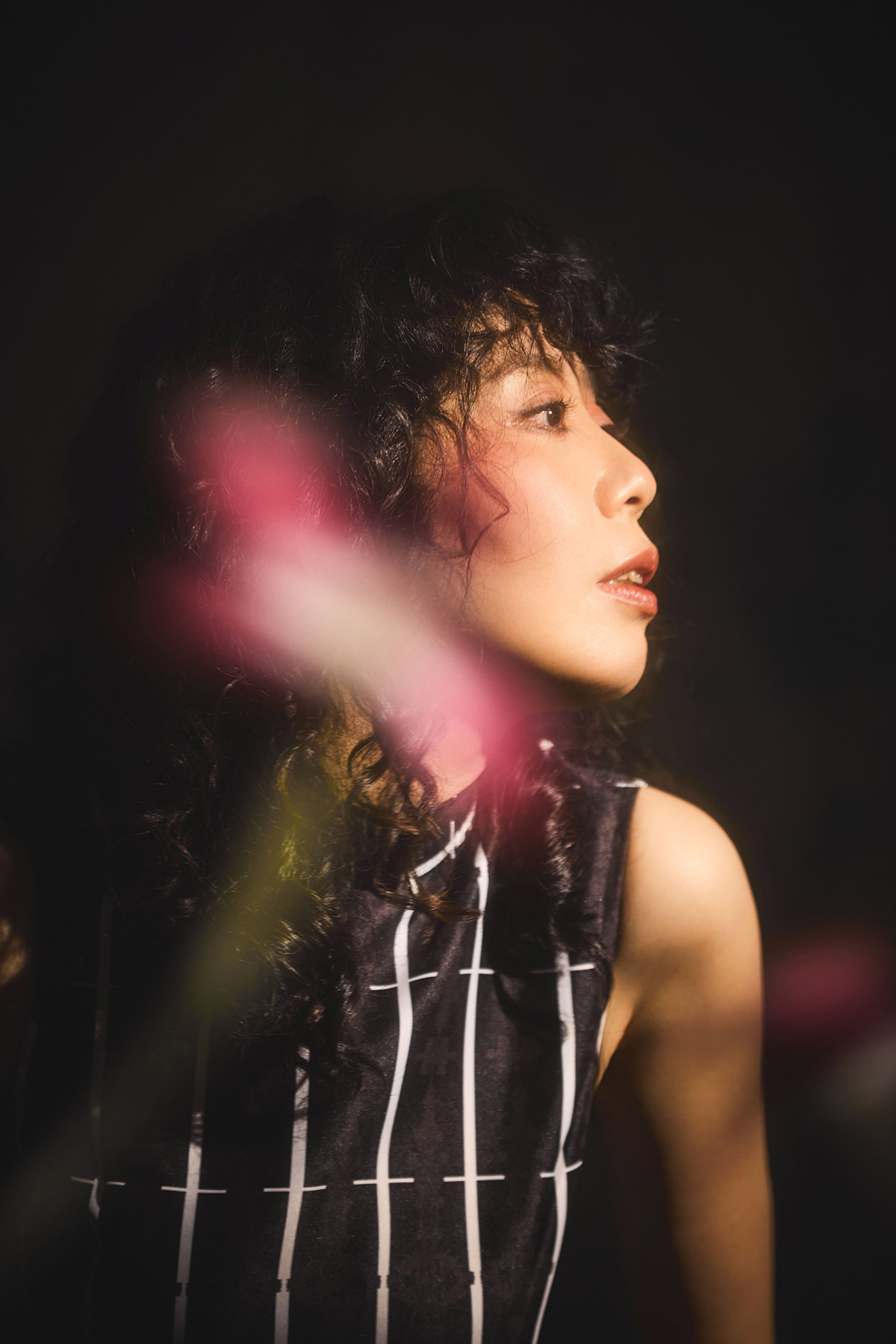 金曲獎加持再出輯!南穎Fiona攜新作《春 寄生花》回歸:回到最初喜歡的音樂 3 20260320 NEWS 1 14