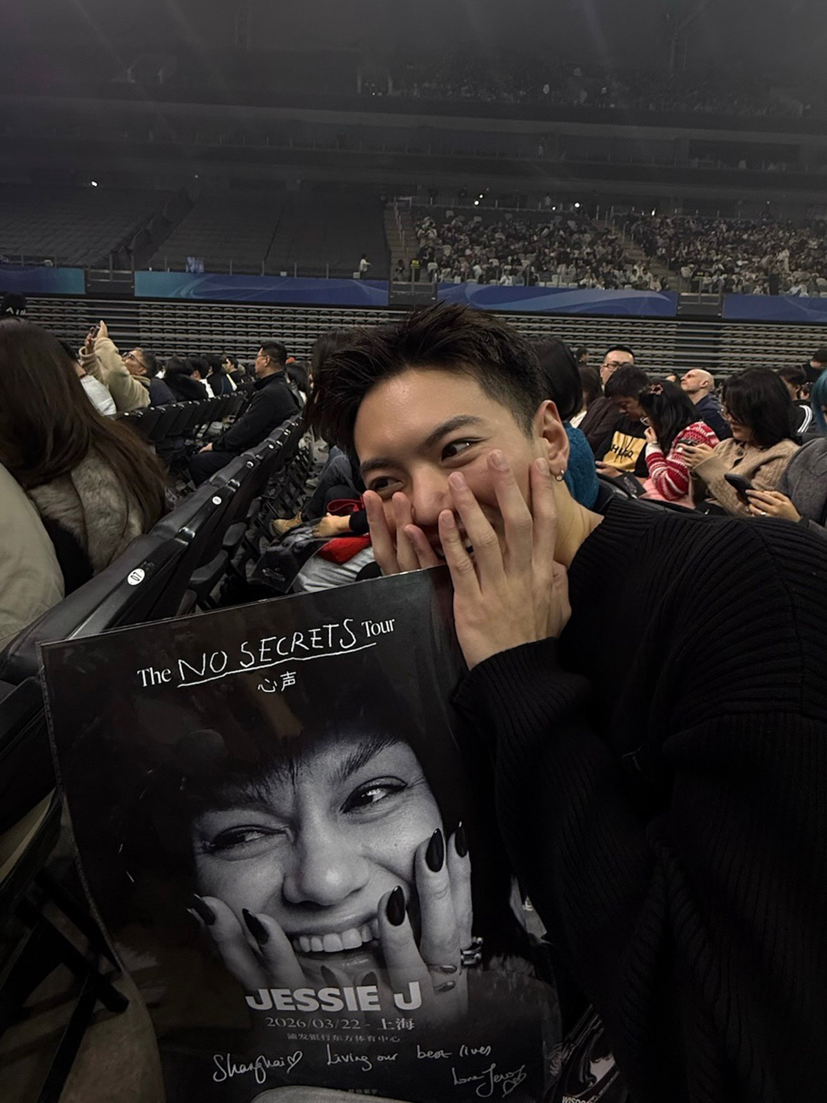 龔言脩二度朝聖Jessie J,上海場高喊生日快樂獲回應、全場齊唱成彩蛋 1 20260325 NEWS 3 14