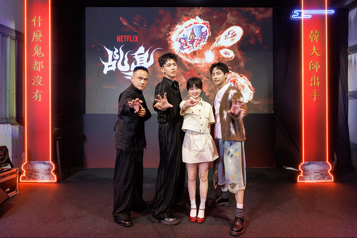 Netflix《乩身》全球發布乩身試煉之地,打造沉浸式東風市場、還原神鬼人三界奇幻場域 1 20260331 NEWS 5 7