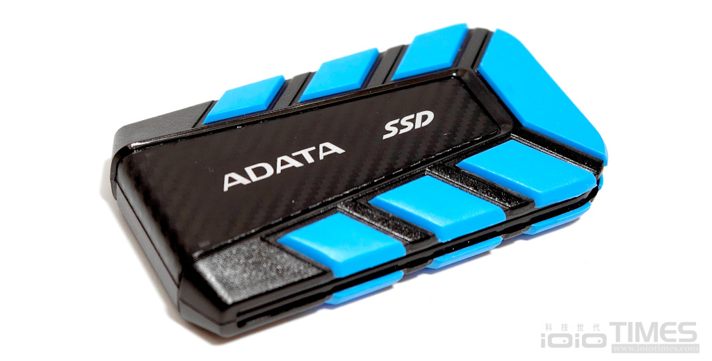 ADATA SD820、SC735高速行動外接式SSD開箱試用,強固軍規、輕巧易攜,儲存如影隨形無界限 10 adatasd820sc735ssd 015 1