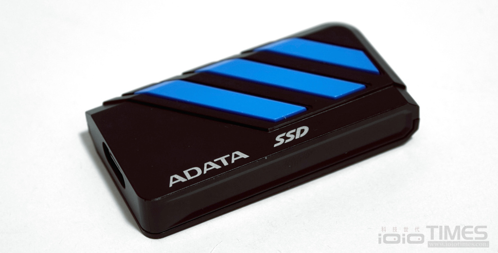 ADATA SD820、SC735高速行動外接式SSD開箱試用,強固軍規、輕巧易攜,儲存如影隨形無界限 25 adatasd820sc735ssd 024 1
