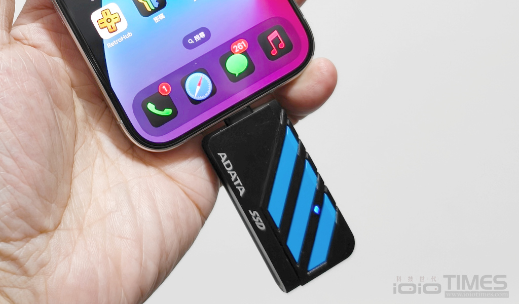 ADATA SD820、SC735高速行動外接式SSD開箱試用,強固軍規、輕巧易攜,儲存如影隨形無界限 50 adatasd820sc735ssd 027
