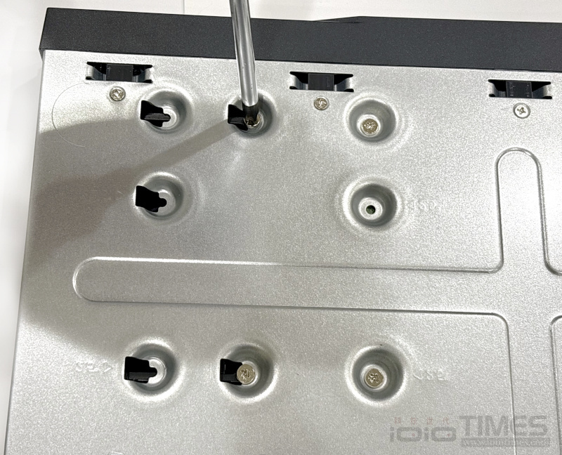 QNAP TVR-AI200網路智能NVR監控主機開箱試用,搭載AI全面守護、靈活監看無所不在 10 qnaptvrai200 012