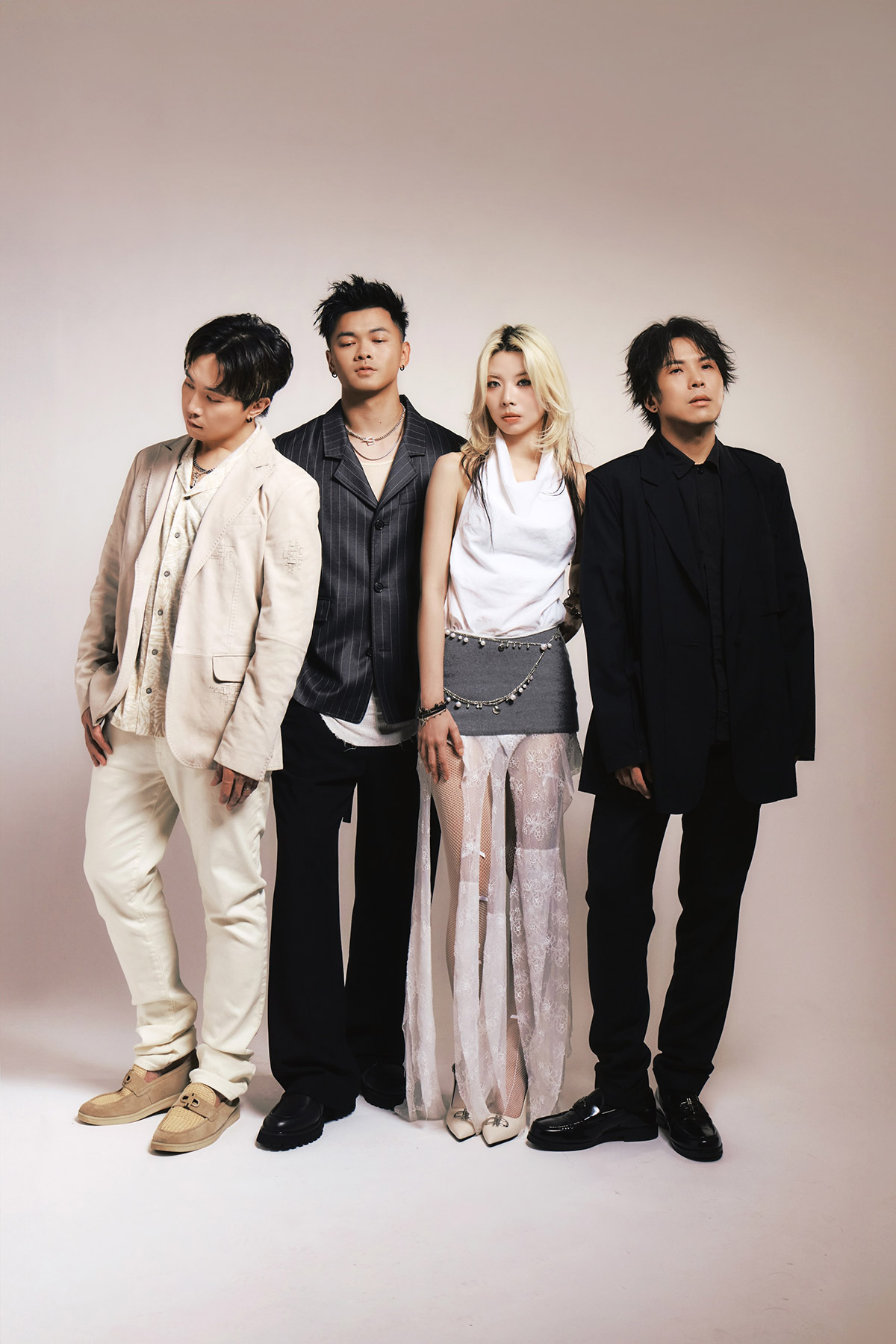 滾石撞樂隊2火力全開!百萬金曲齊發!〈愛情釀的酒〉〈牽掛〉〈寂寞先生〉跨世代經典重生! 6 20260401 NEWS 1 5