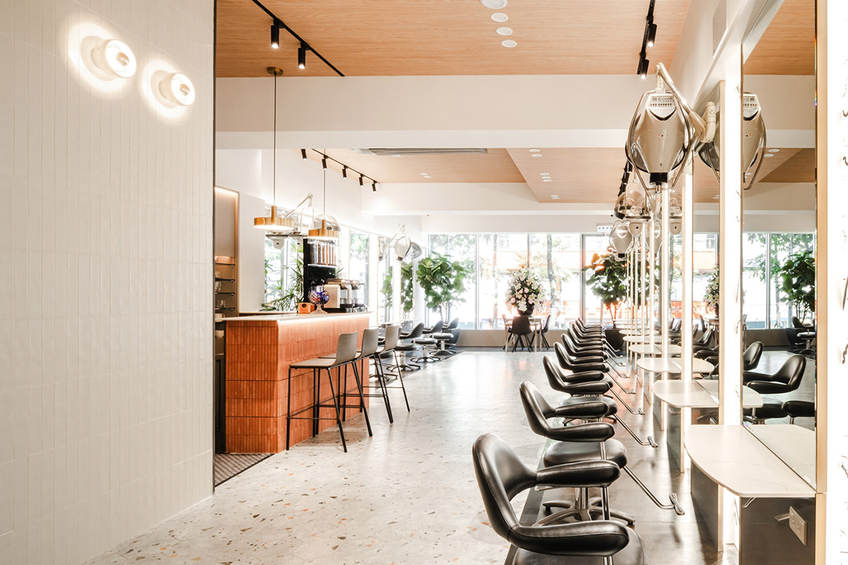 深耕60年再進化!曼都髮型啟動新世代轉型從人才輸出、門市升級到AI應用 再創美業成長曲線 4 20260410 NEWS 1 29