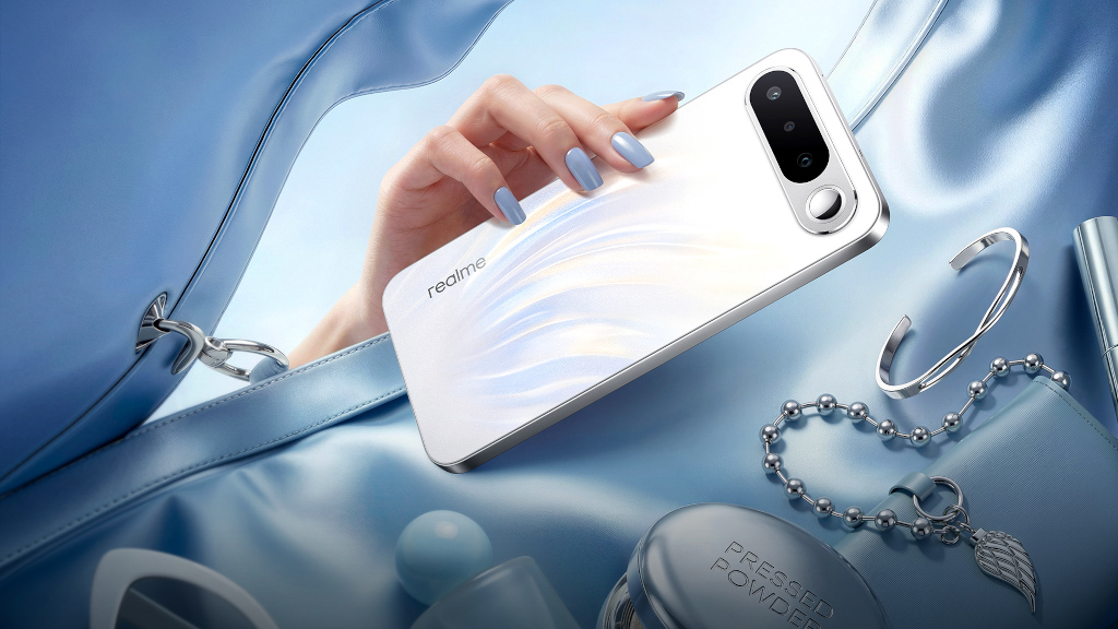 realme 16 5G自帶「補光自拍鏡」引領反手拍潮流,4月23日正式開賣!4月17日預購開跑,指定通路最高現省2,000元、預購享近萬元好禮 2 20260415 news realme16 04