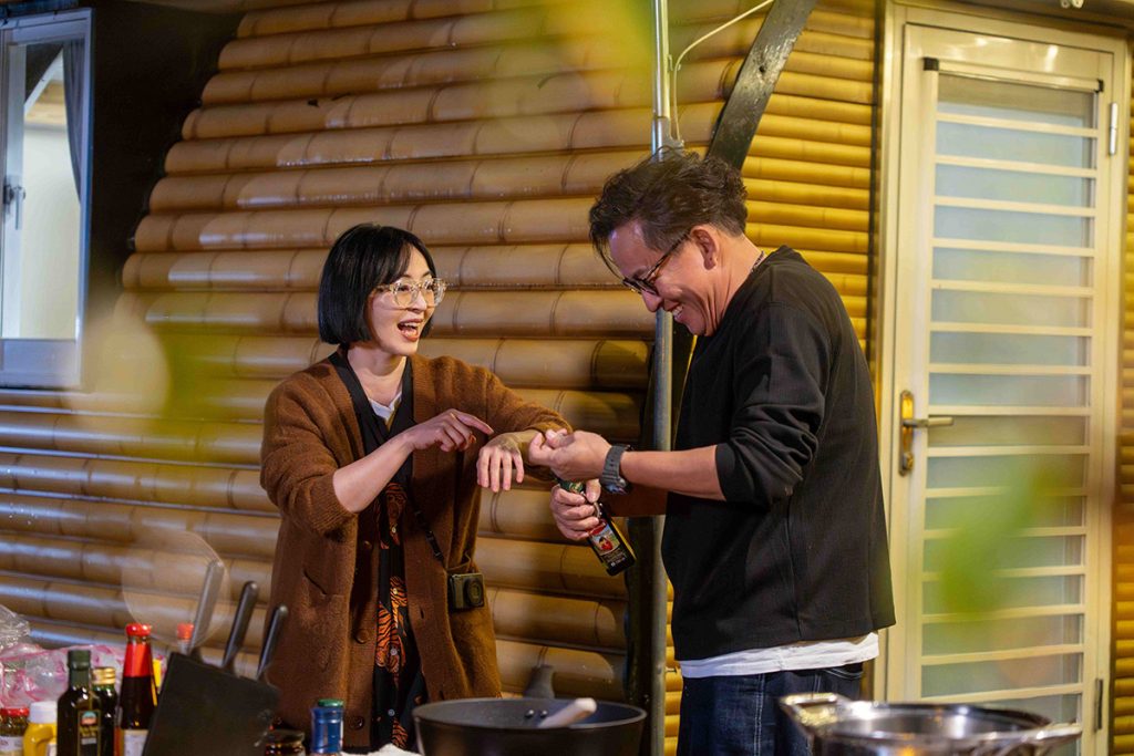 《花甲》詹姆士爆料泰國曾「牽手」蔡燦得!導演看傻:進展這麼快? 5 20260416 NEWS 1 8