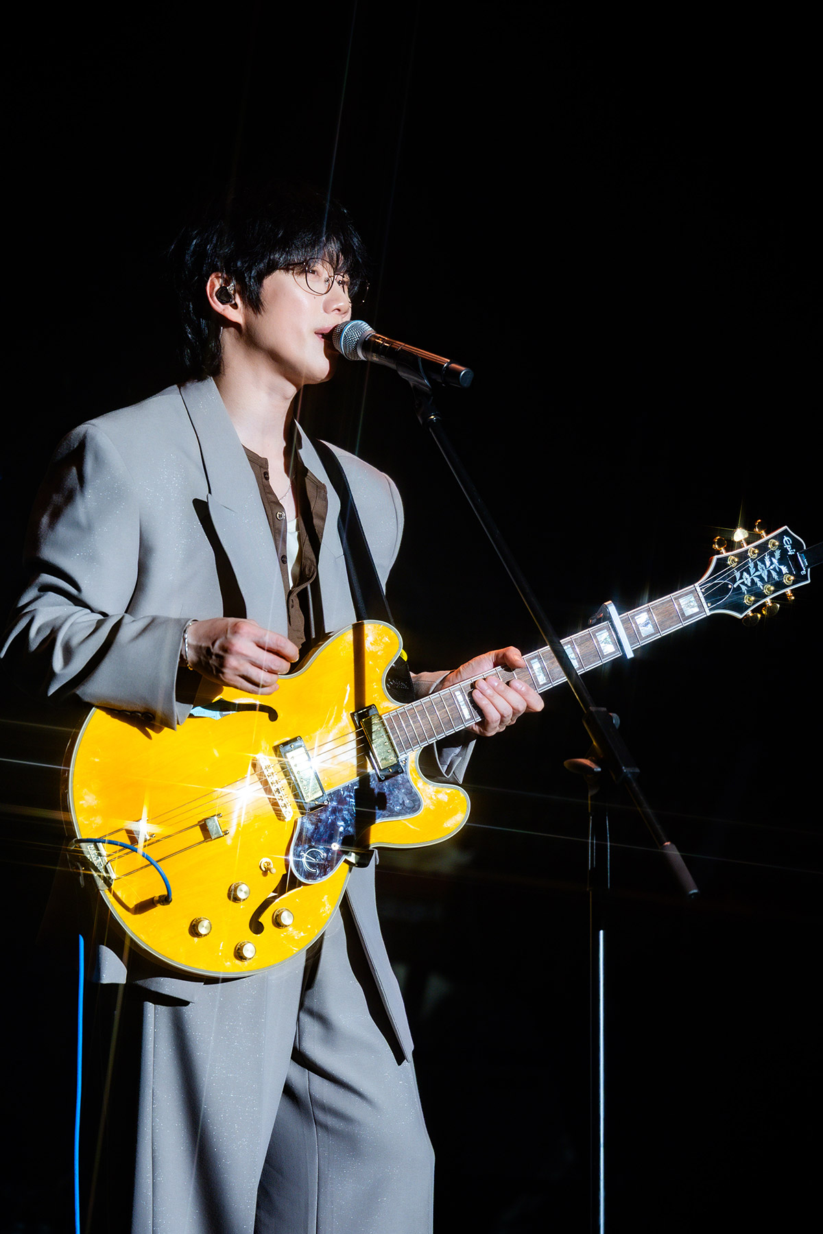 10CM香港開唱苦練廣東歌,驚喜演繹Gareth.T〈用背脊唱情歌〉 2 20260428 NEWS 1 2