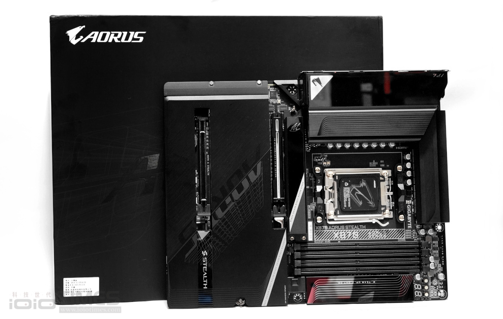 gigabytex870aorusstealthmb 005a