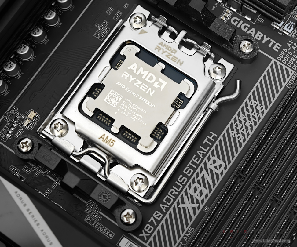 gigabytex870aorusstealthmb 007a