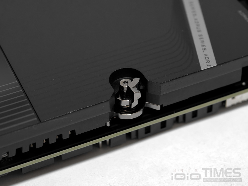 gigabytex870aorusstealthmb 021 1