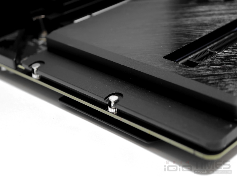 gigabytex870aorusstealthmb 021 2